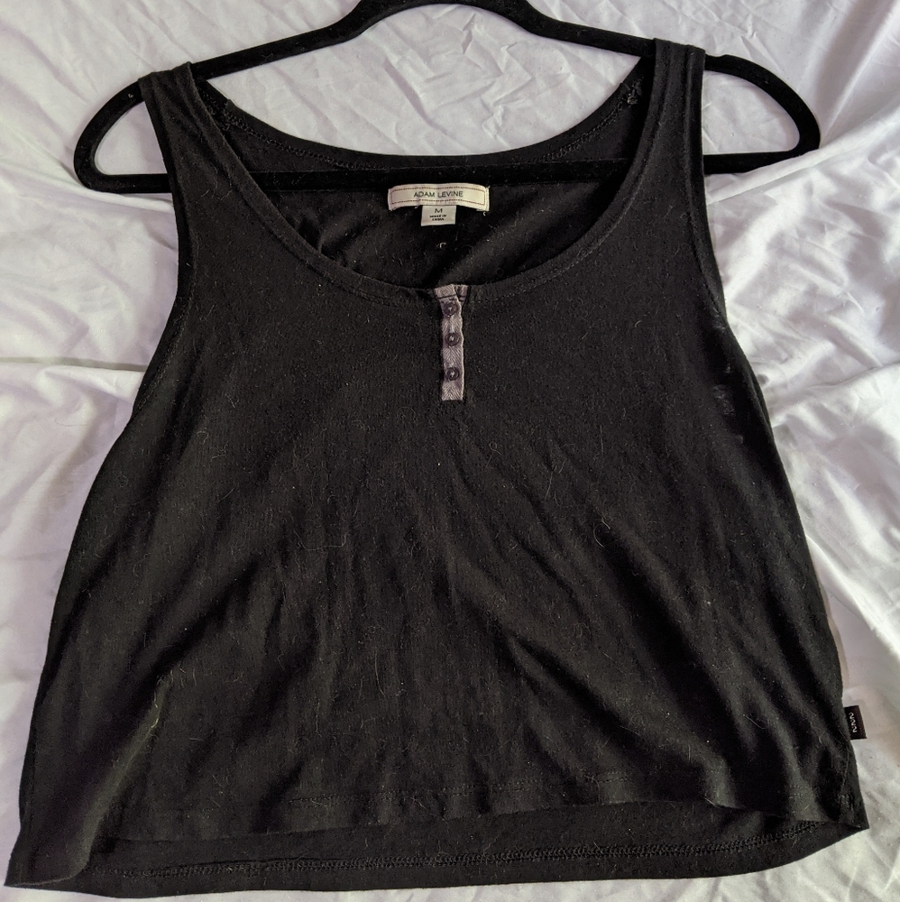Black cropped tank top